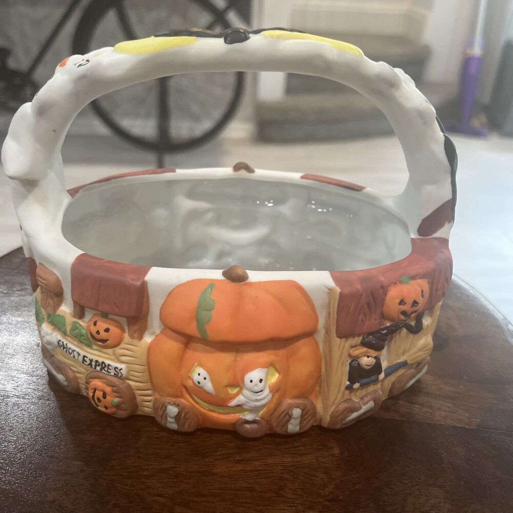 Vtg 1994 Porcelain Halloween Treat Basket ABC Distributing Pumpkin Owls Ghosts